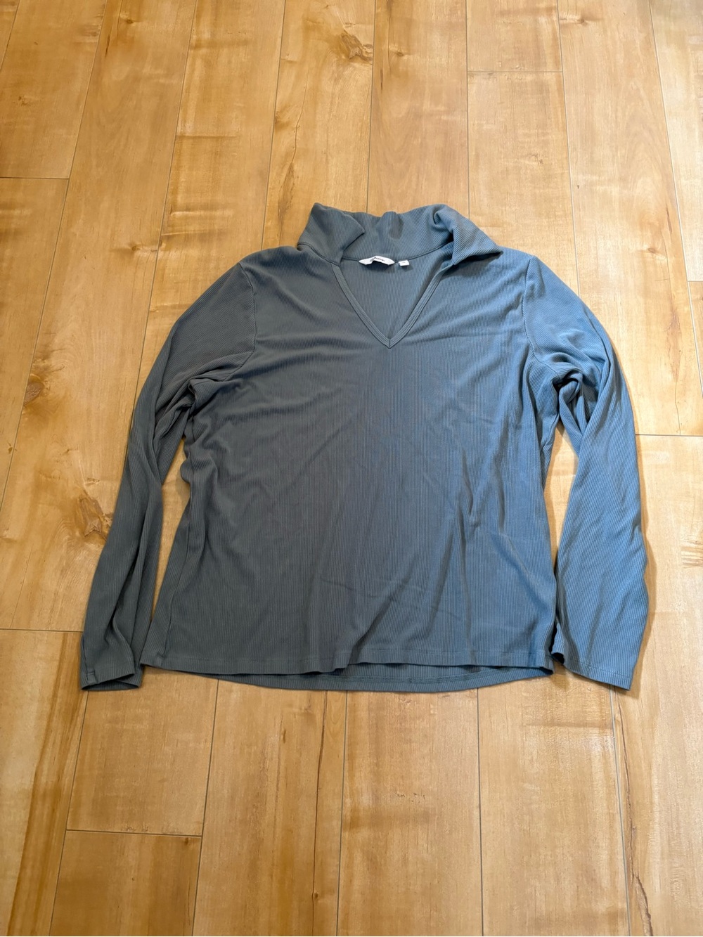 Reitmans Ribbed Mock Neck Top in Dusty Blue